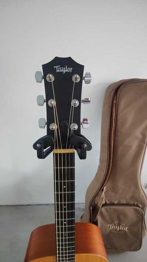 Taylor Academy 12e Grand Concert Acoustic Electric-Gigbag