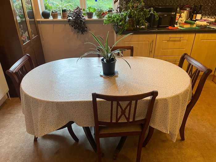 Extendable Dining Table