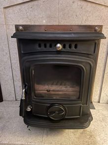 Solid fuel stove