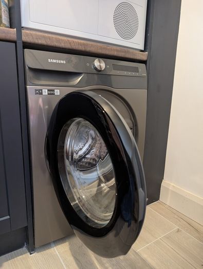 Samsung Series 5+ 9kg Auto Dose Inox