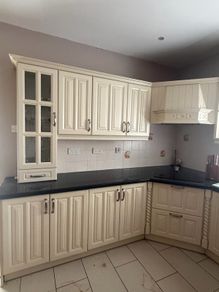 Kitchen with Granite Worktops