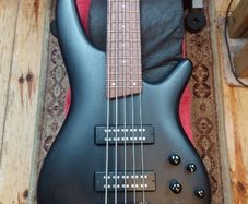 Ibanez 305EB Bass Guitar