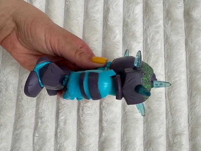 Ben 10 To Shock Rocks Transformer Playmates Used Please look at the pictures