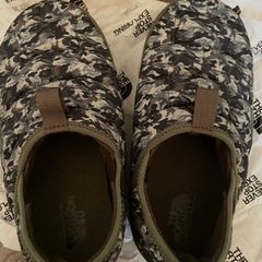North Face Thermoball slipper size 4