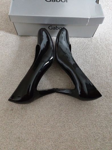 Ladies shoes