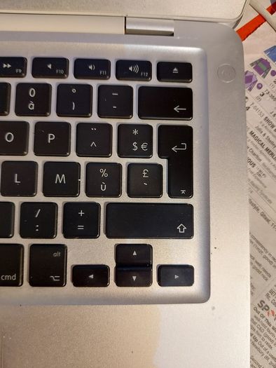 MacBook Air 13 inch, A1237, excellent cosmetic Condition, Password Locked