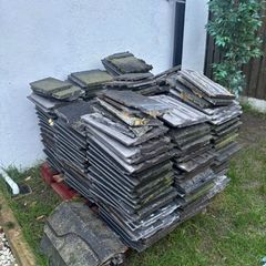 Pallet of reclaimed Lagan roof tiles slates