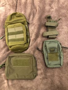 4 Brand new military style pouches and bottle holder