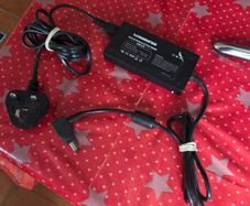 Universal laptop charger