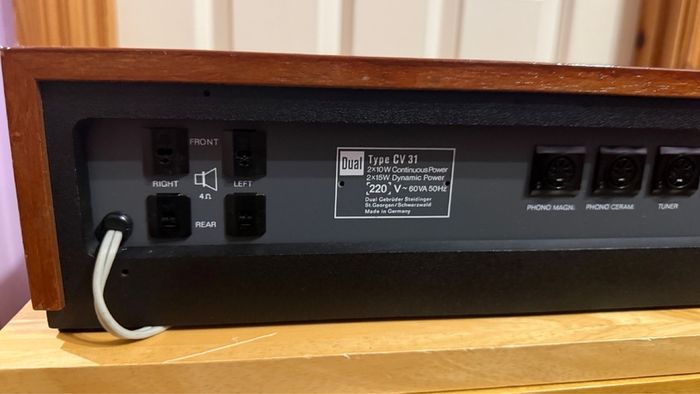 Vintage Dual Quadro amplifier with Yamaha speakers