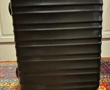 Luggage suitcase Amazon basic  Expandable