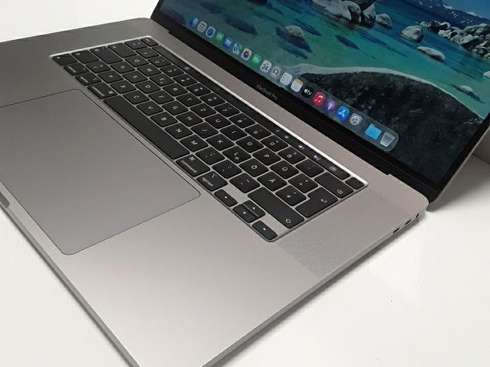German keyboard Macbook Pro 2019 i7 16 inch 1TB