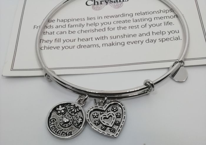 Chrysalis Grandma Rhodium Plated Silver Expandable Bangle New With Tags CAN POST