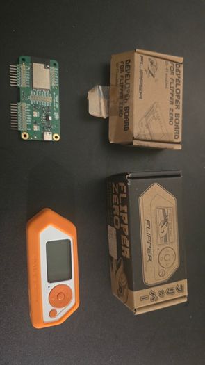 Flipper Zero + wifi dev board + silicone case