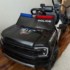 Kids Ford Ranger Raptor Police Truck 10.8V Electric Ride-On