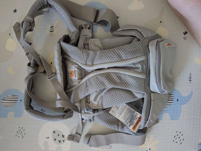 Ergobaby Omni Breeze Carrier - Pearl Grey (Brand New / Unused in Box)