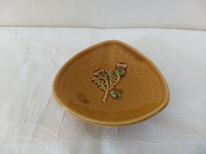 Vintage Retro Kitsch Tourist Ware Pin Dish by The West Highland Pottery Co. Ltd, Dunoon, Argyllshire, Scotland.