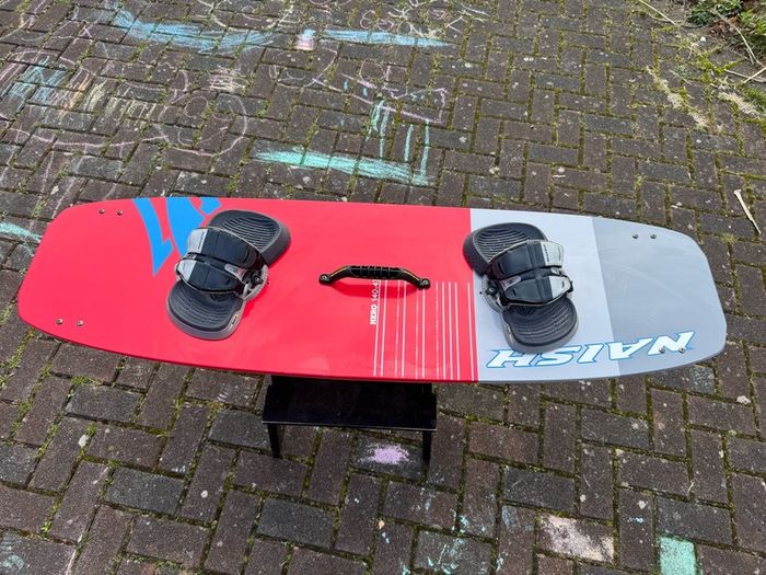 Kite board Naish Hero 140x43