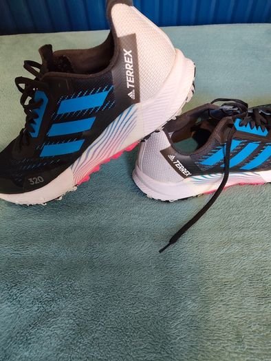 Adidas Terrex 320 Size UK10 1/2
