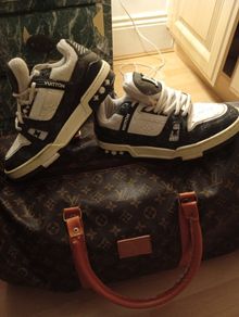 Louis Vuitton Trainers Serial No VL2109 ((Fully Authentic Shoes))