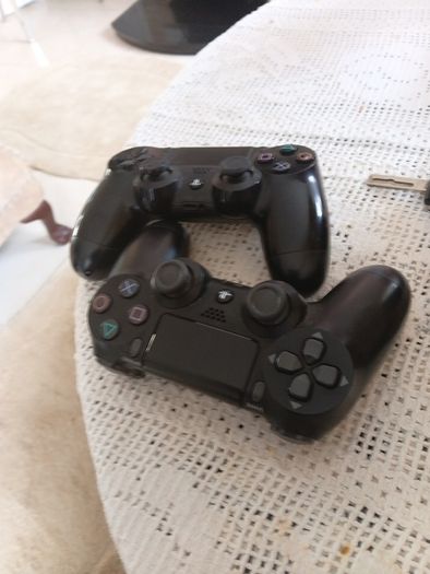 playstation 4 controllers