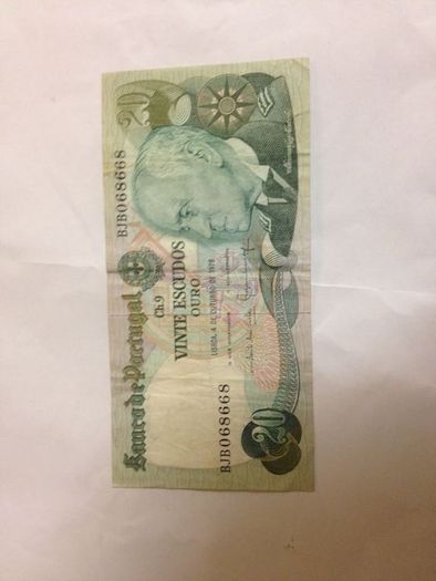 Full set of Portuguese notes from 1970s