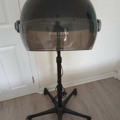 Stand up hair dryer