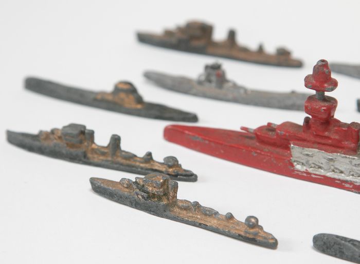 1930s lead toy waterline ships