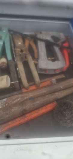 large 6x5 tool box two in two parts top and bottom on wheels top brands snap on.  Blue  point teng tools. Oil change kit . Piston pressure kit   lot of tools  snap onlarge