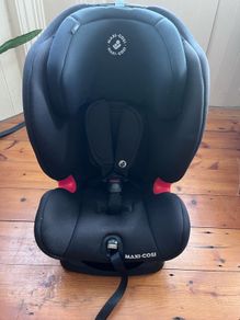 Maxi Cosi Titan I-size isofix car seat