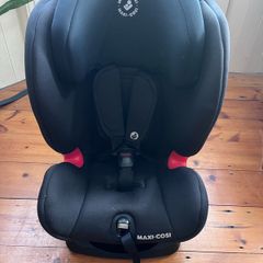 Maxi Cosi Titan I-size isofix car seat