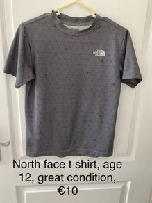 Boys north face t shirt