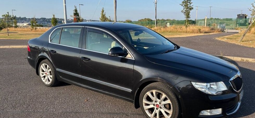 Skoda Superb 2012
