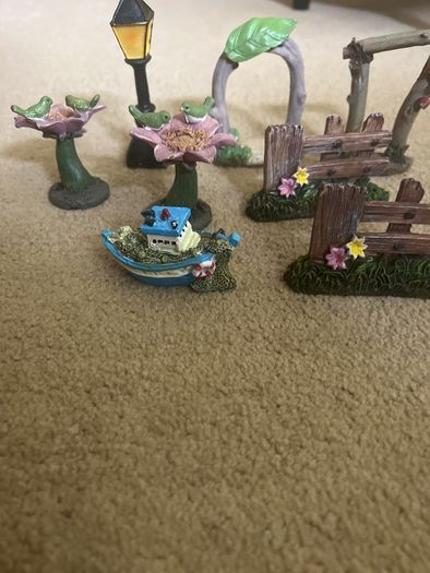 Art & crafts small figures