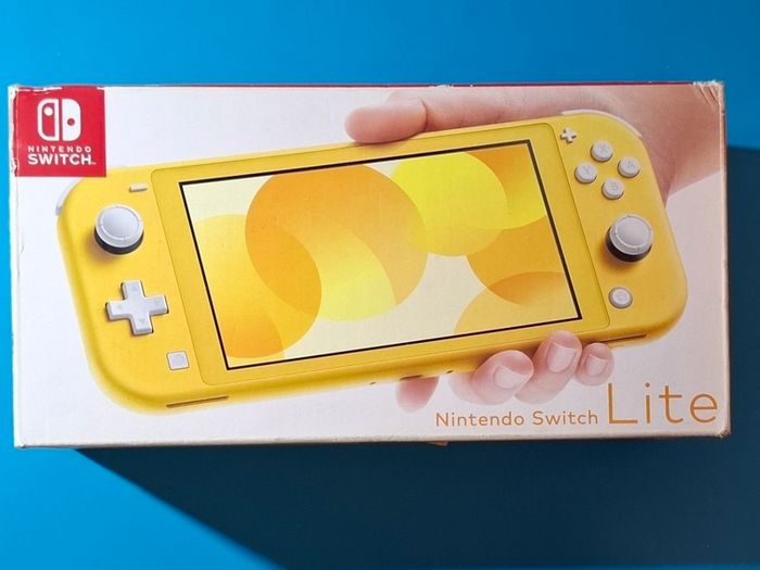 Yellow Switch Lite with Box (Modded)