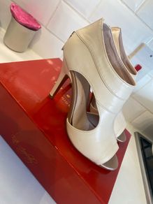 Kate Appleby ladies cream shoes size 6/39