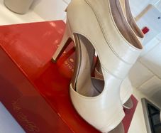 Kate Appleby ladies cream shoes size 6/39