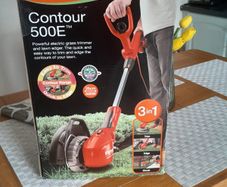 garden strummer brand new in box
