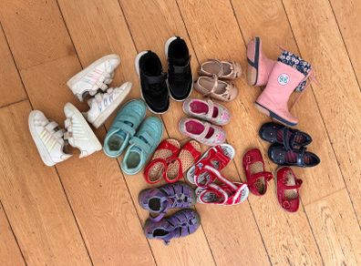 Shoes - mix of sizes (all must go together)