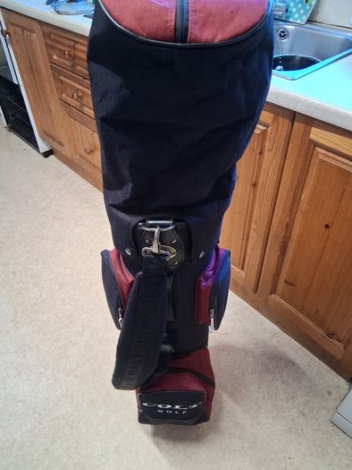 Ladies Golf Clubs. Set Of Right Handed Ladies Flex Graphite Golf Clubs In Excellent Condition. Collect In Dublin Or Receive Via Post.