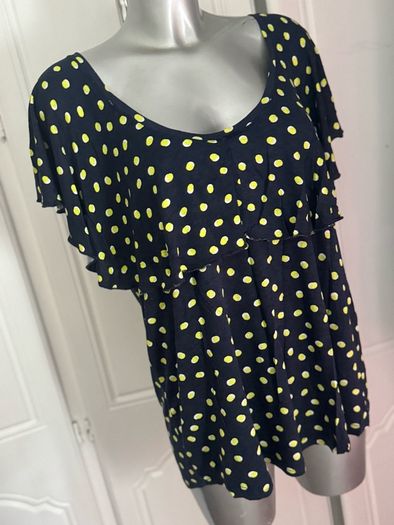 Navy top with lime dots size UK18 EU46 Postage included