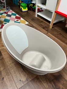 Shnuggle baby bath