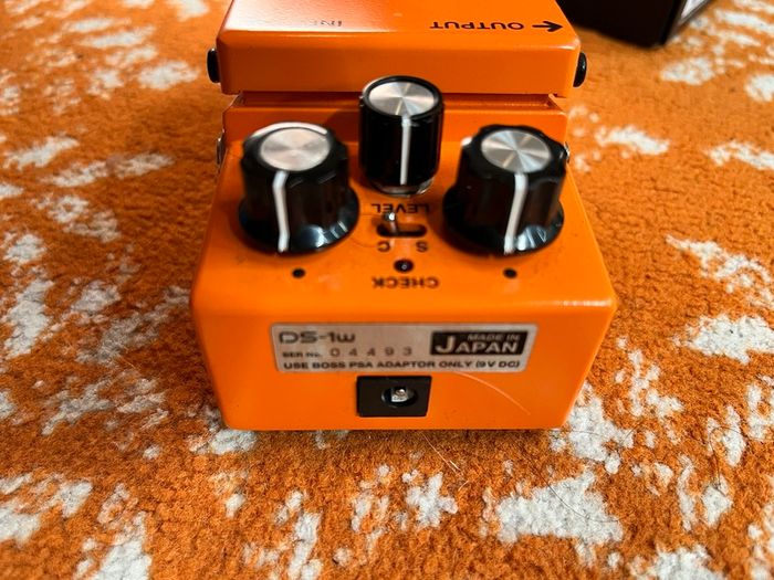 Boss DS-1w Waza Craft distortion pedal