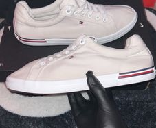 Tommy Hilfiger Essential Stripes Sneakers SIZE 41EU 7UK White Stripes
