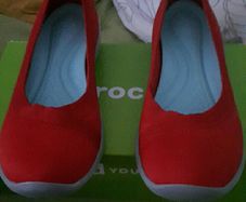 crocs size 5 red ballarina pump, new