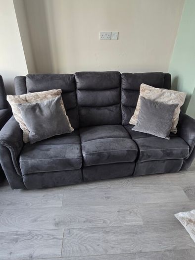 Recliner 3 seater and recliner 1 seater