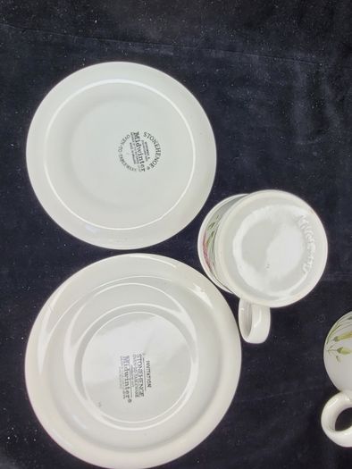 Set of 4 Midwinter Stonehenge Wild Oats Trio Tea Cup Saucer Plate Sets Vintage