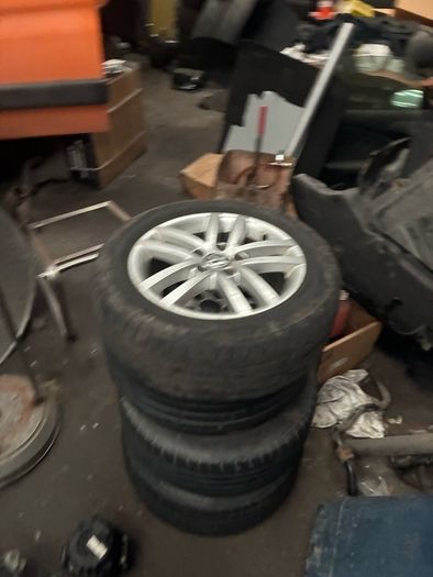 Golf 16 inch alloys