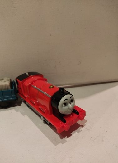Trackmaster Thomas and Friends Motorised James Train with Cargo Truck 2013