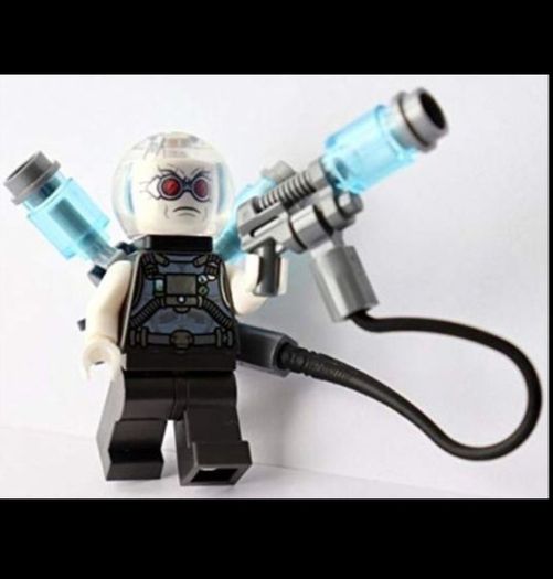 Lego Mr FREEZE Minifigure Lego Batman Lego Minifigure